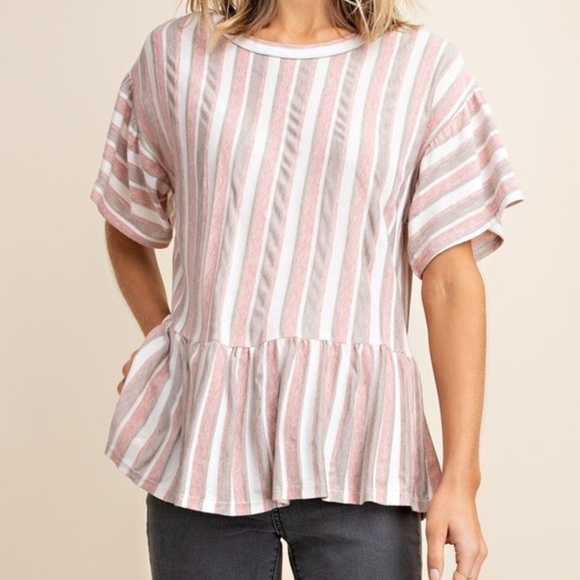 ๐ Light Mauve Striped Ruffle Top - Picture 3 of 7